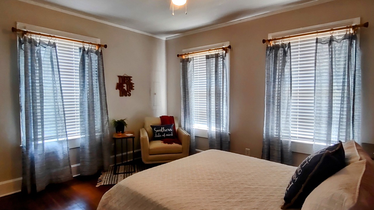 Photo of Bedroom in Laurel