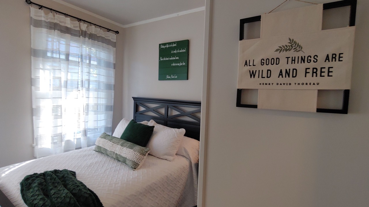 Photo of Bedroom in Laurel