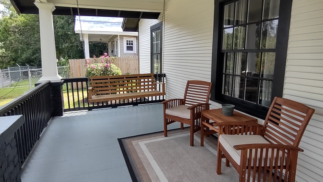 Photo of Patio Balcony in Laurel