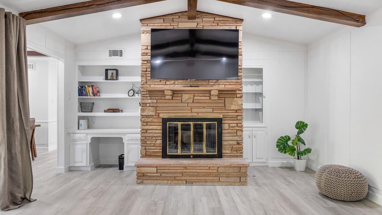 Photo of Livingroom in Oak Cliff