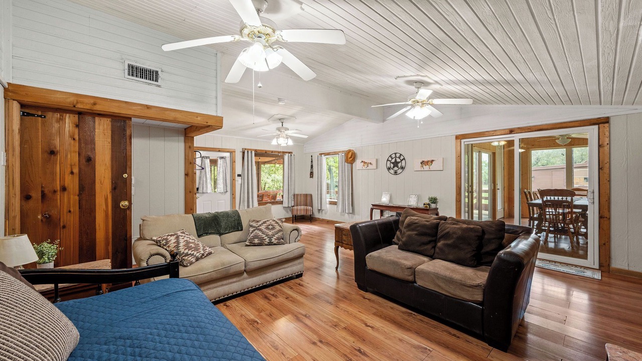 Photo of Bedroom in Hico