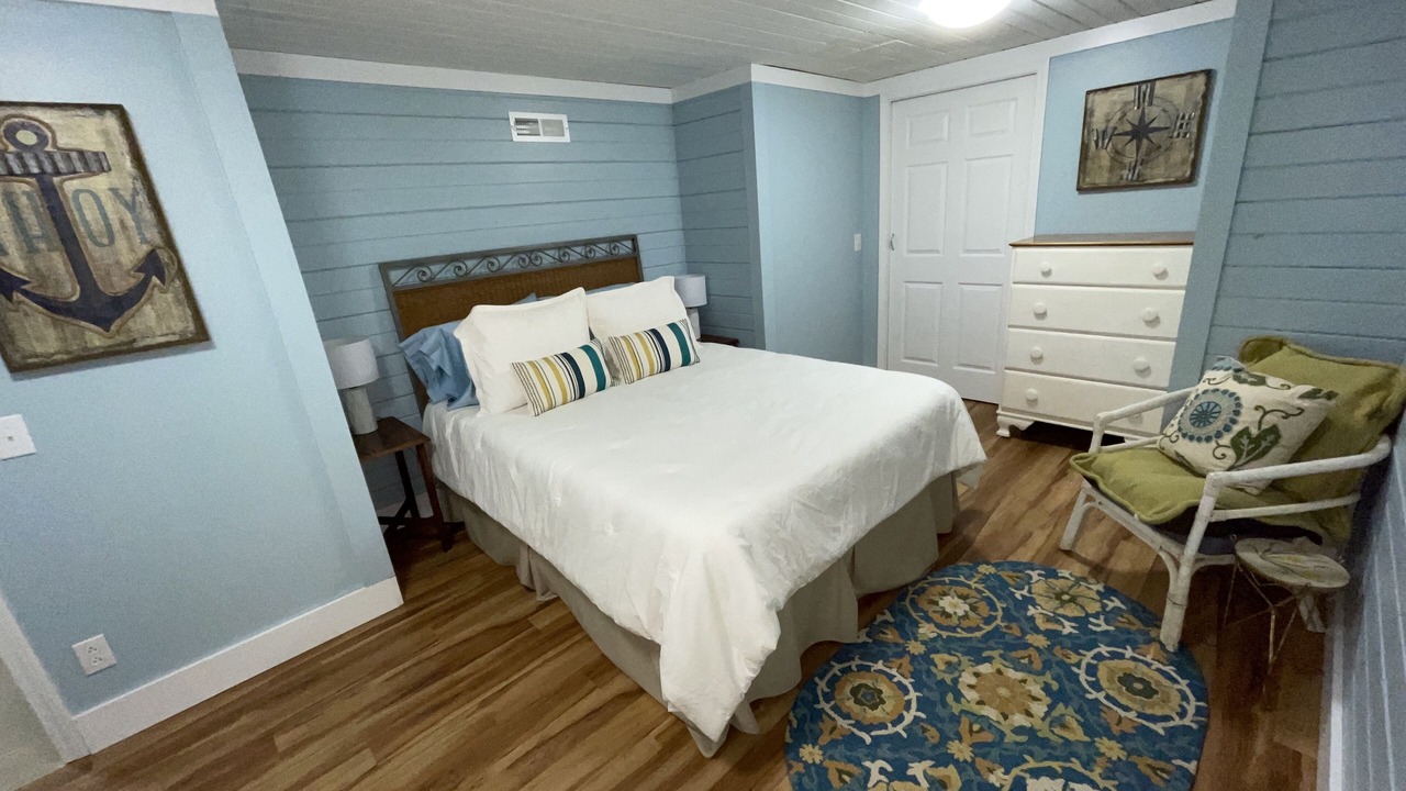 Photo of Bedroom in Benton