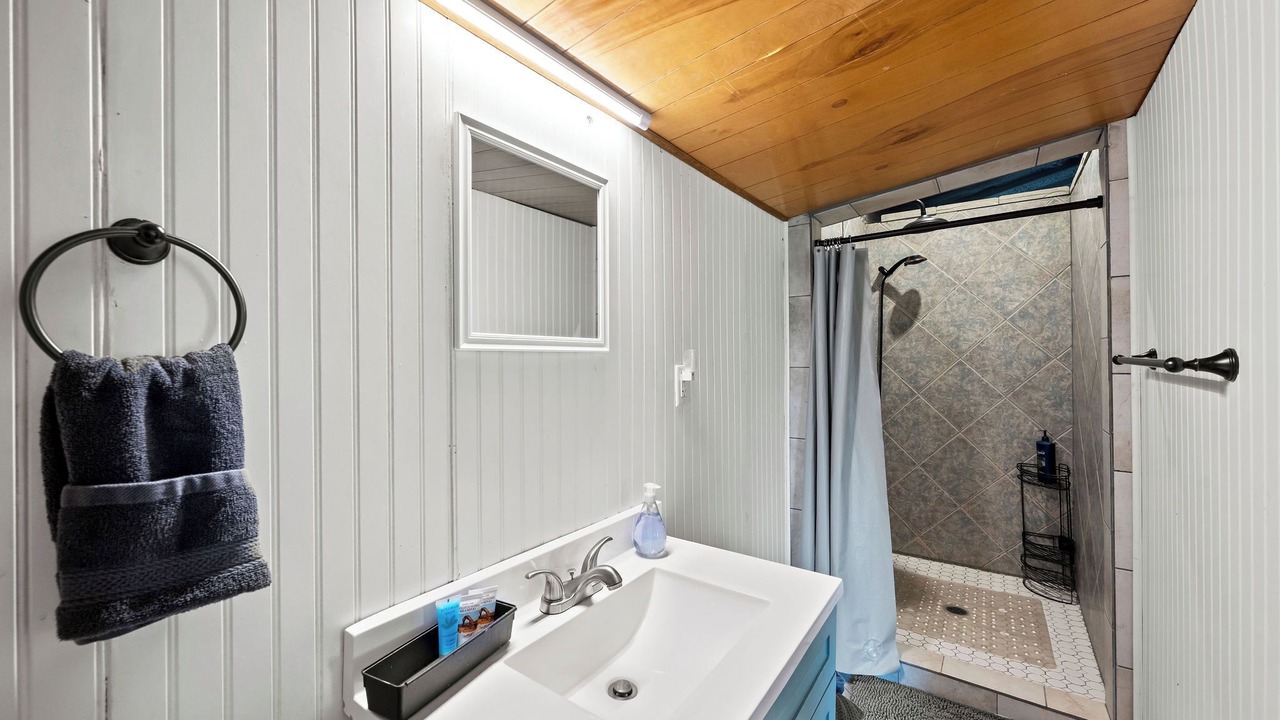 Photo of Bathroom in Hico