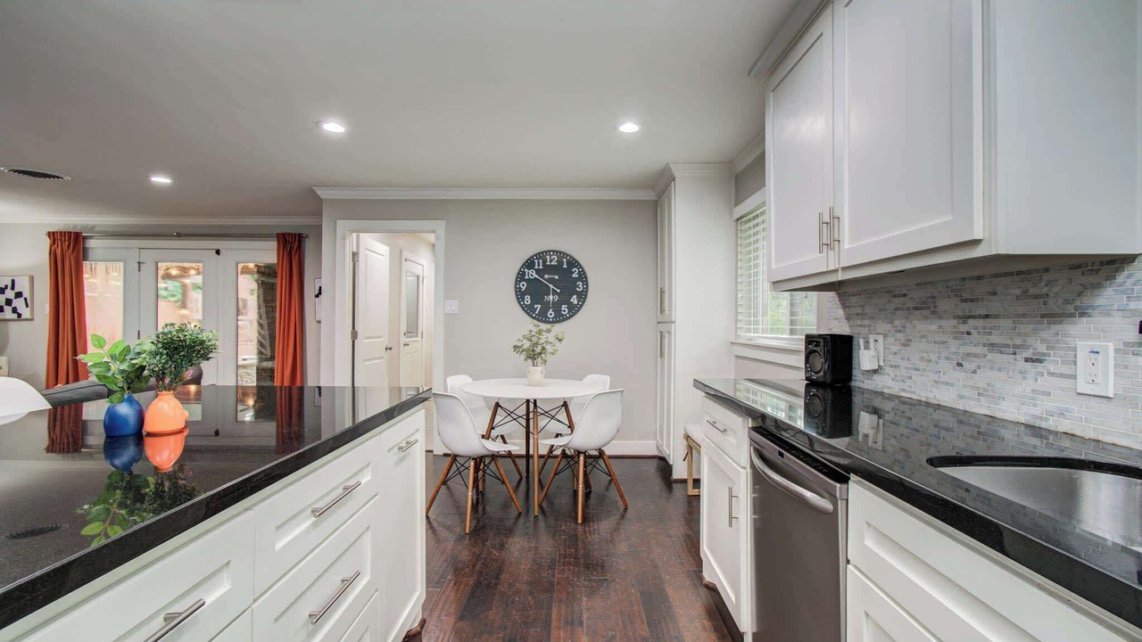 Photo of Kitchen in Willow Meadows/Willowbend Area
