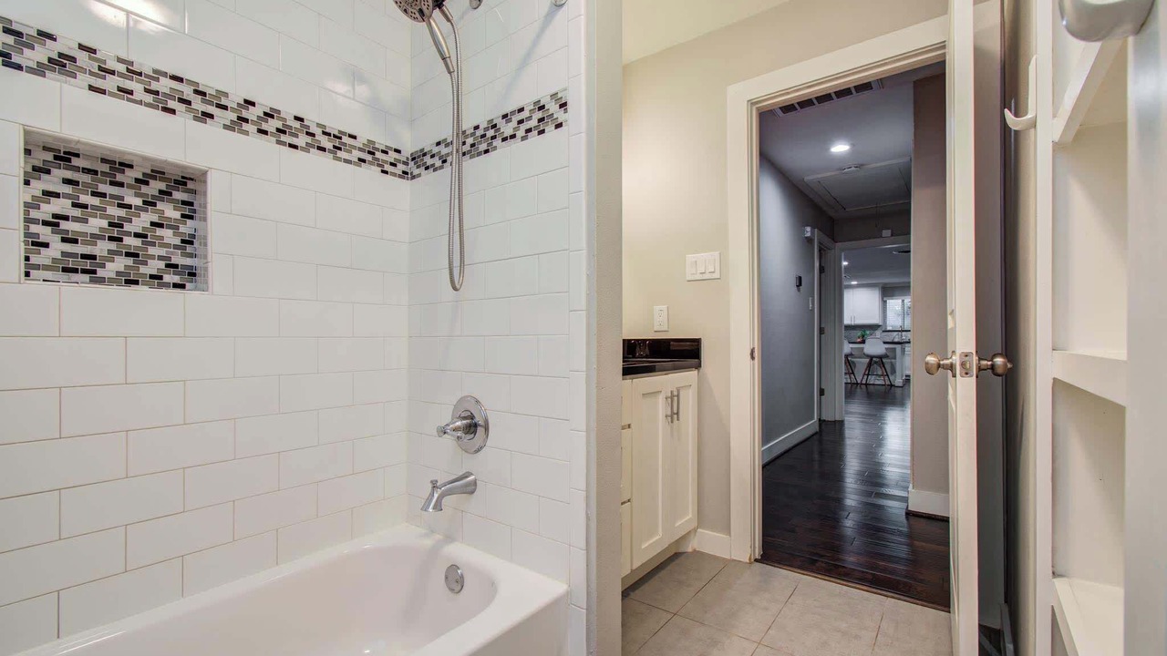 Photo of Bathroom in Willow Meadows/Willowbend Area