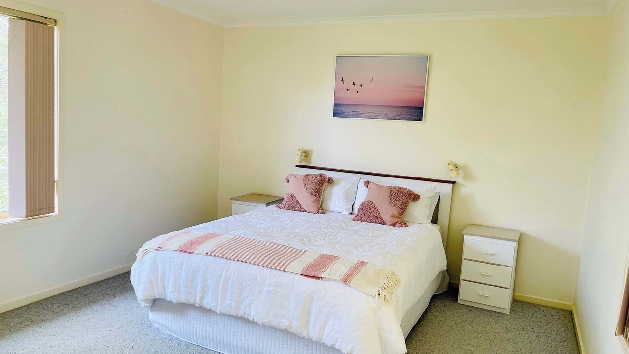 Photo of Bedroom in Mollymook Beach