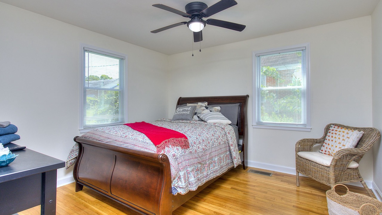 Photo of Bedroom in Hapeville