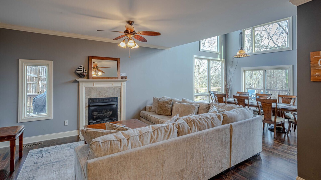 Photo of Bedroom in Flowery Branch
