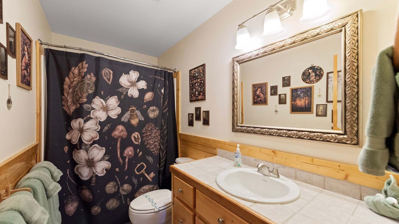 Photo of Bathroom in Piney Creek