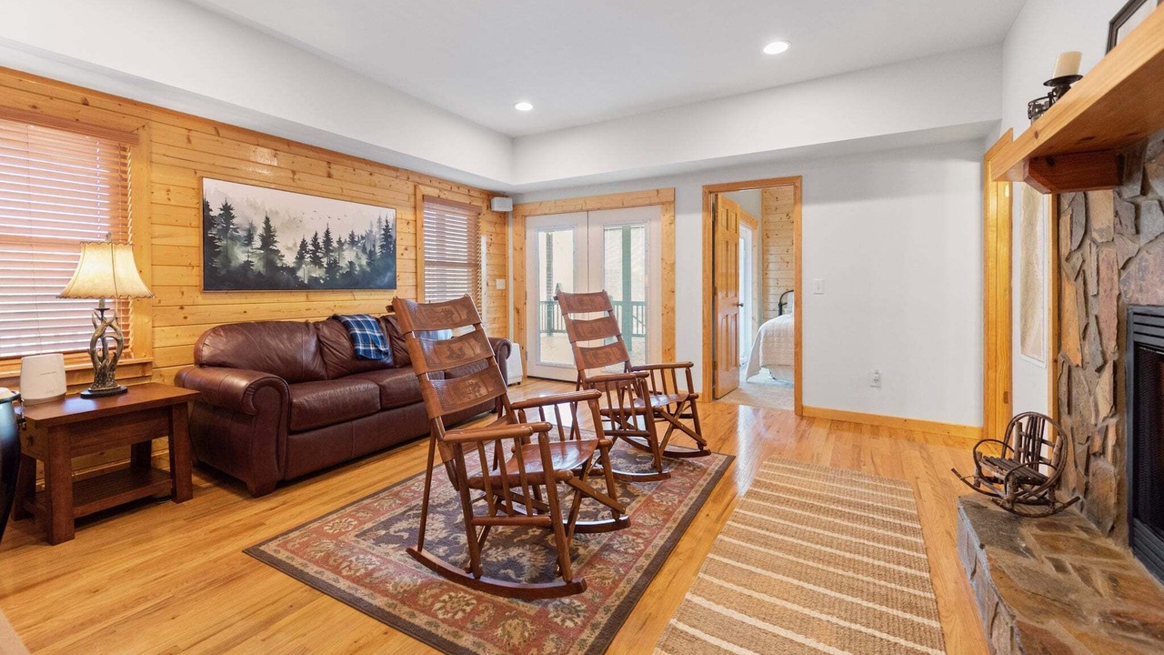 Photo of Livingroom in Piney Creek