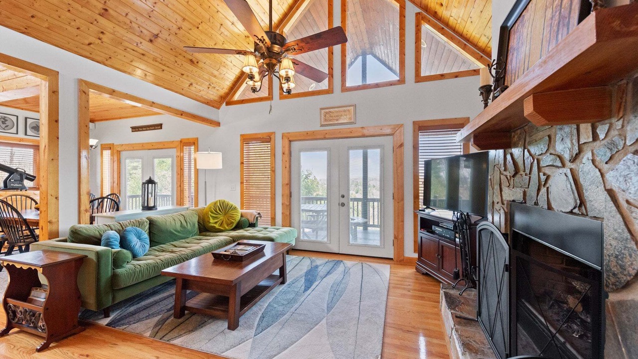 Photo of Livingroom in Piney Creek