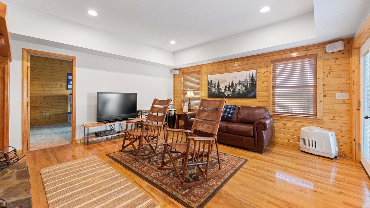Photo of Livingroom in Piney Creek
