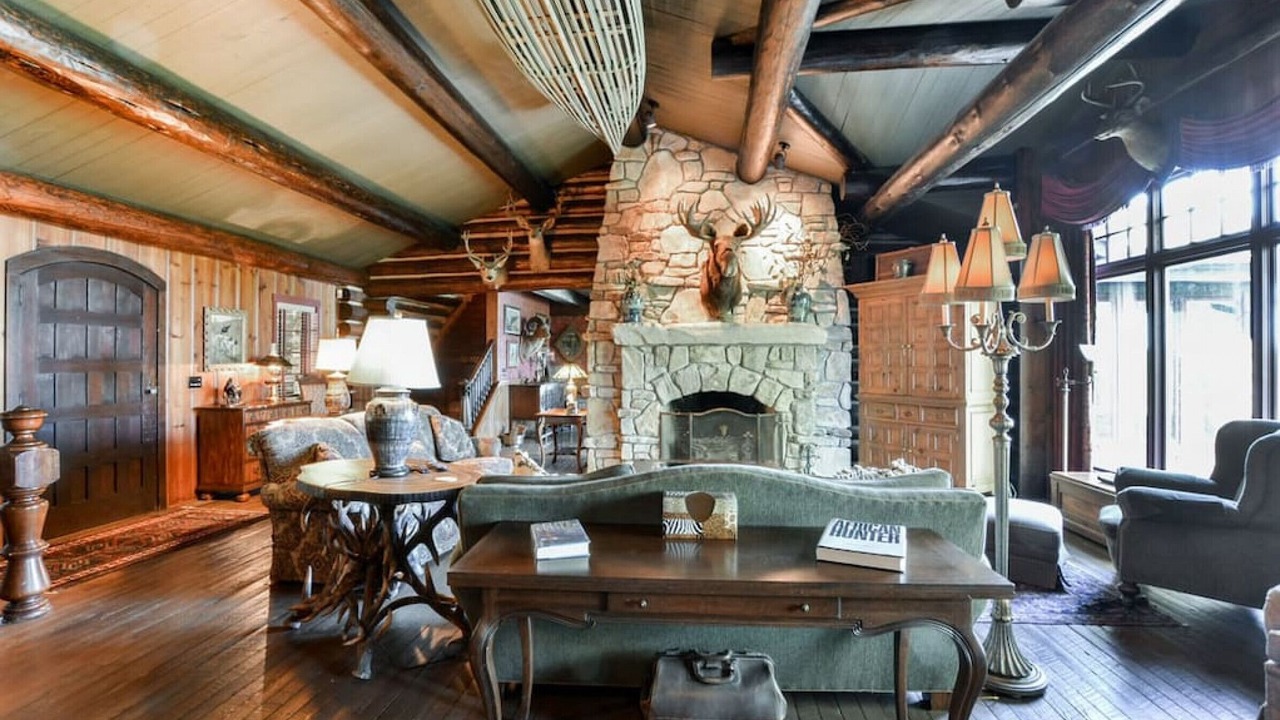 Photo of Livingroom in Kirbyville