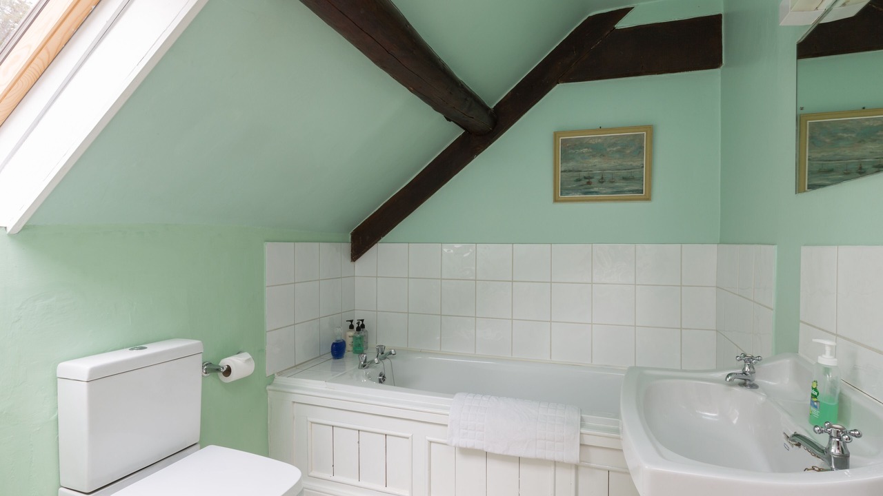 Photo of Bathroom in Kemerton