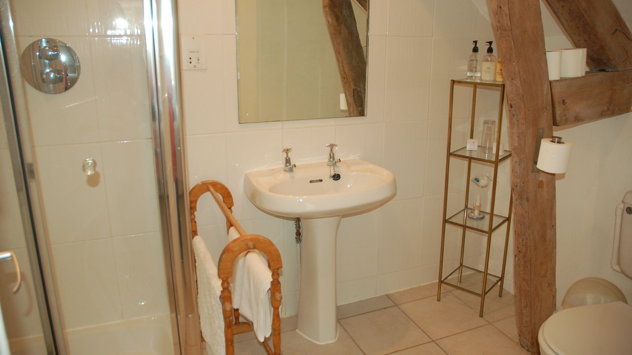 Photo of Bathroom in Kemerton