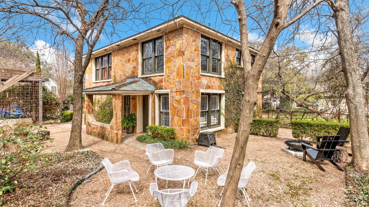 Photo of Patio Balcony in Zilker
