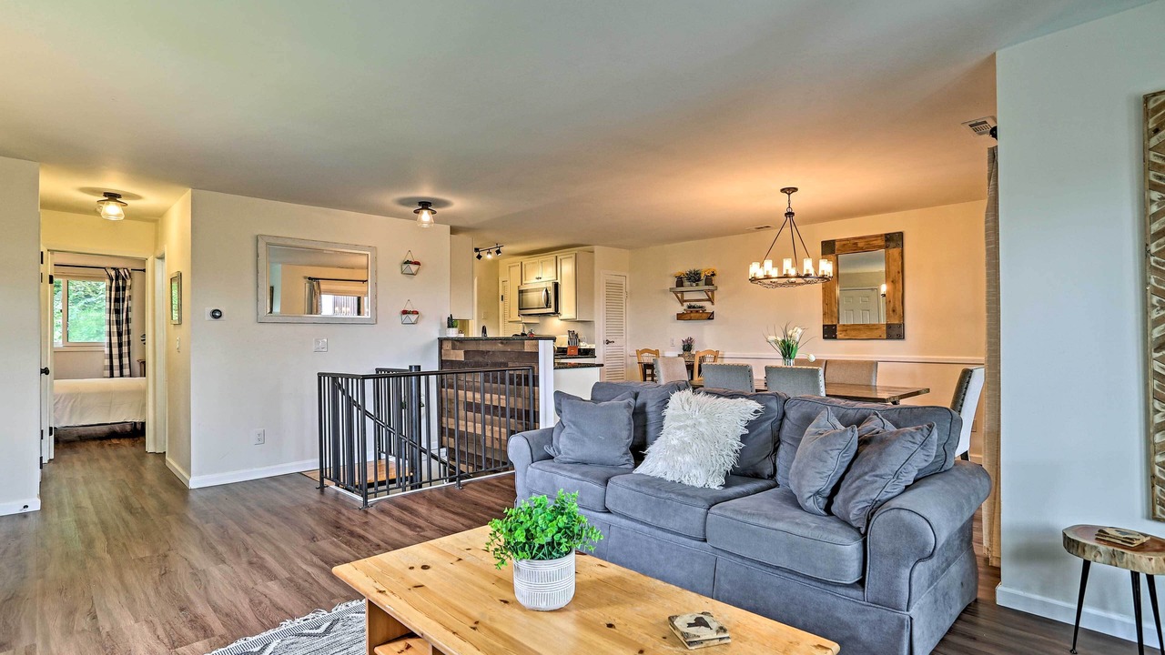 Photo of Livingroom in Vernon