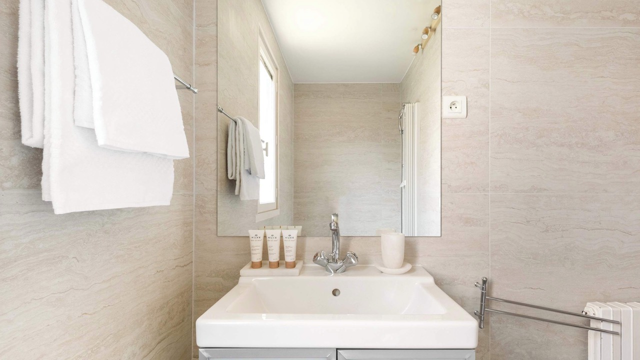 Photo of Bathroom in Arsenal