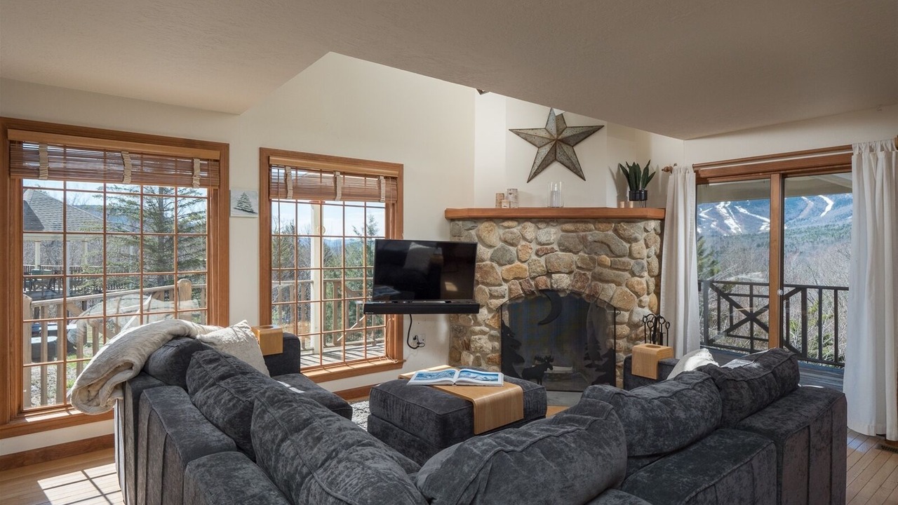 Photo of Livingroom in Sunday River Area