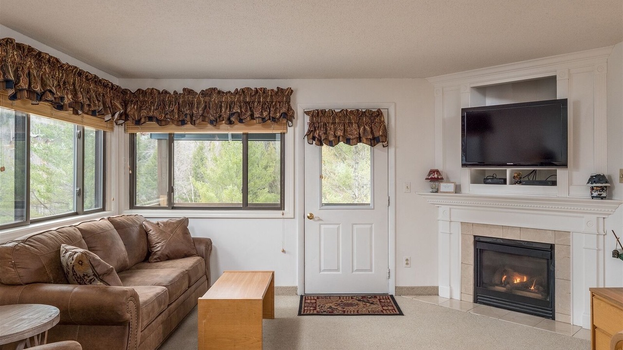 Photo of Livingroom in Sunday River Area