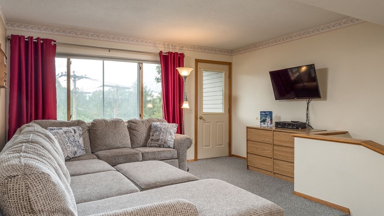 Photo of Livingroom in Sunday River Area