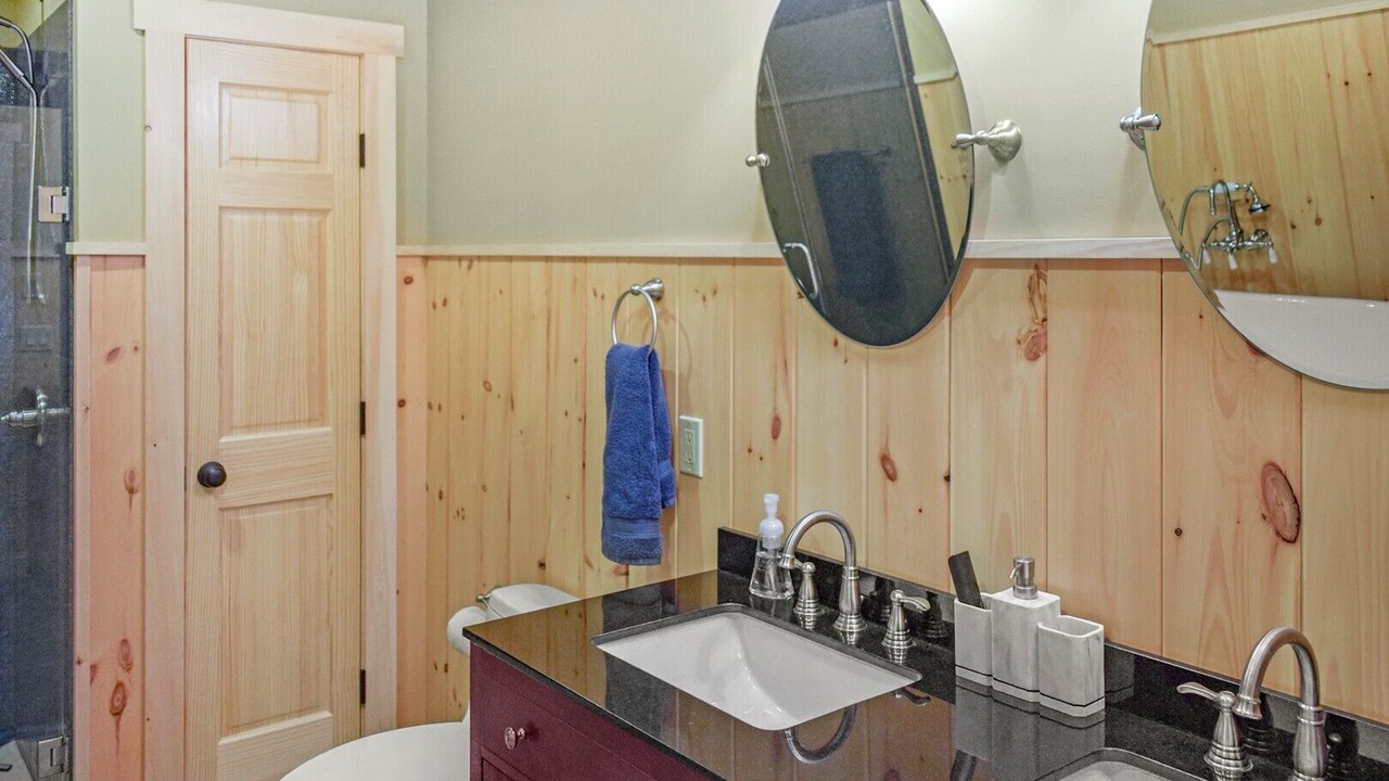 Photo of Bathroom in Inlet