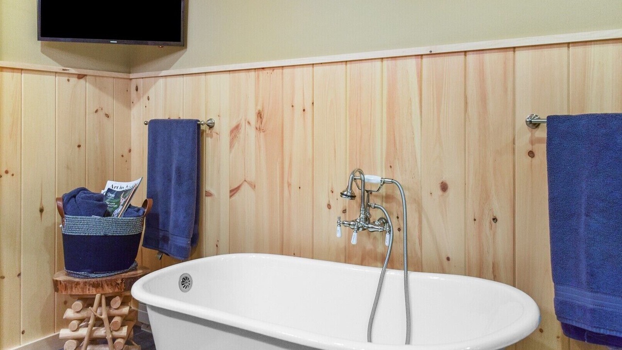 Photo of Bathroom in Inlet