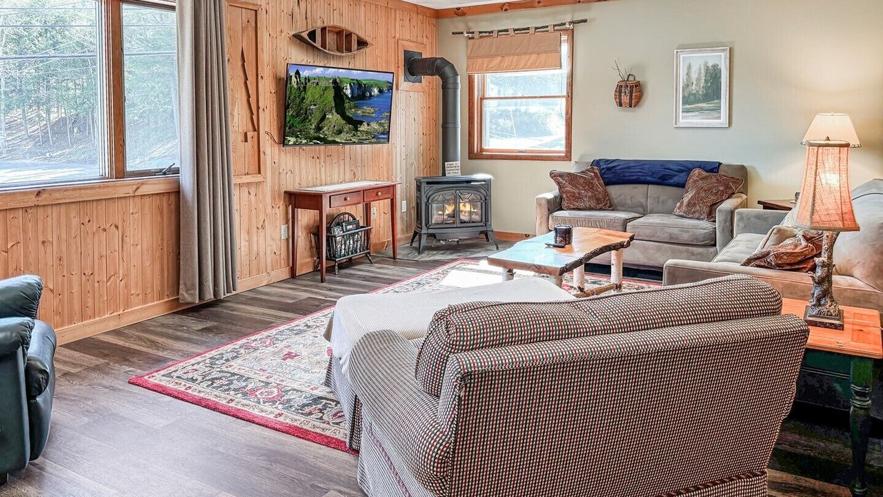 Photo of Bedroom in Inlet