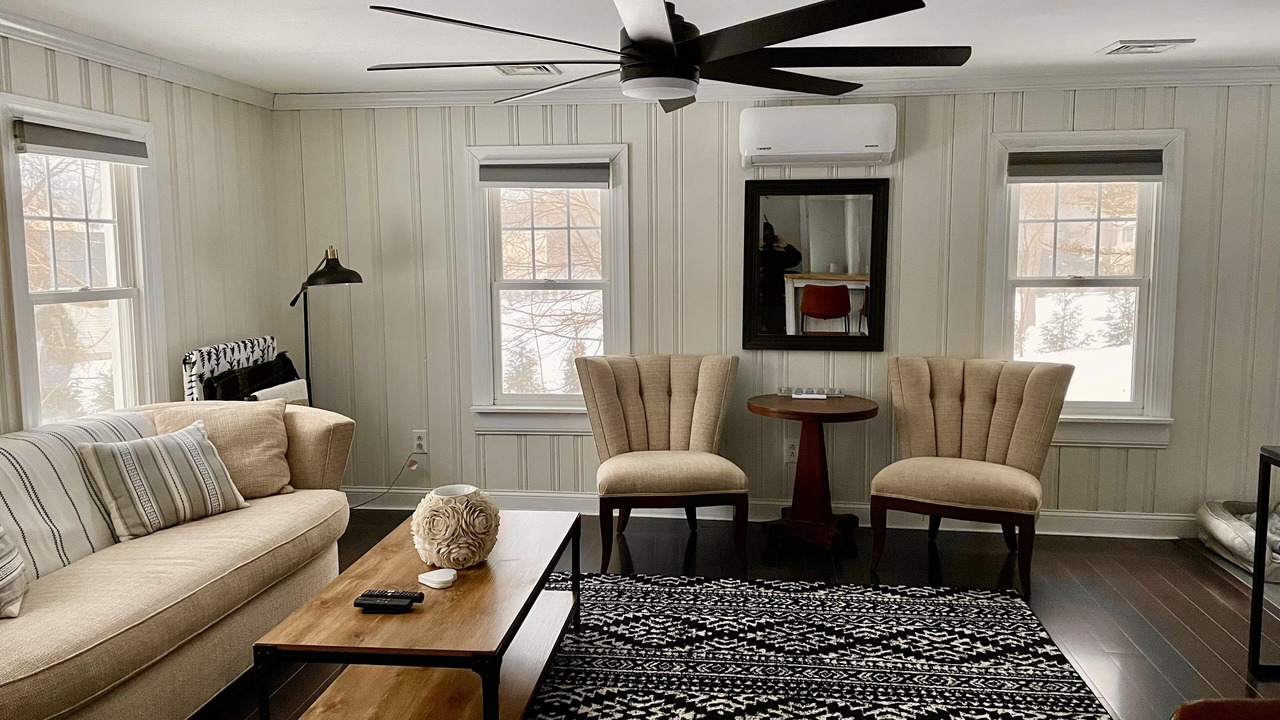 Photo of Livingroom in South Kingstown