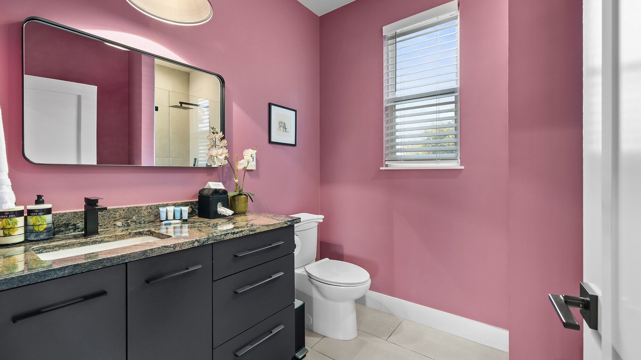 Photo of Bathroom in Montopolis