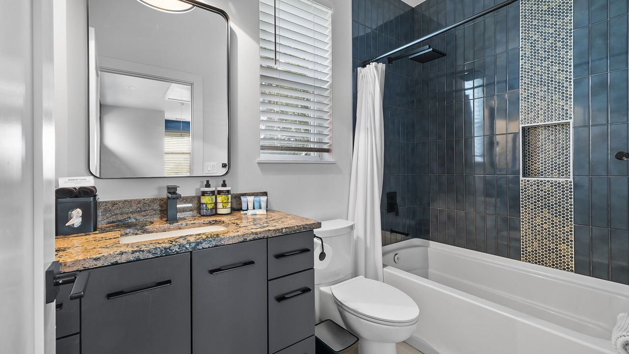 Photo of Bathroom in Montopolis