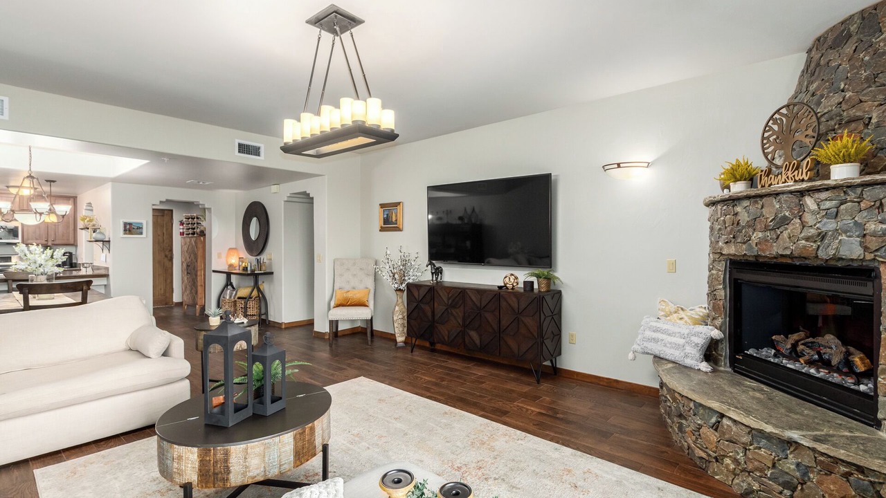 Photo of Livingroom in Carefree