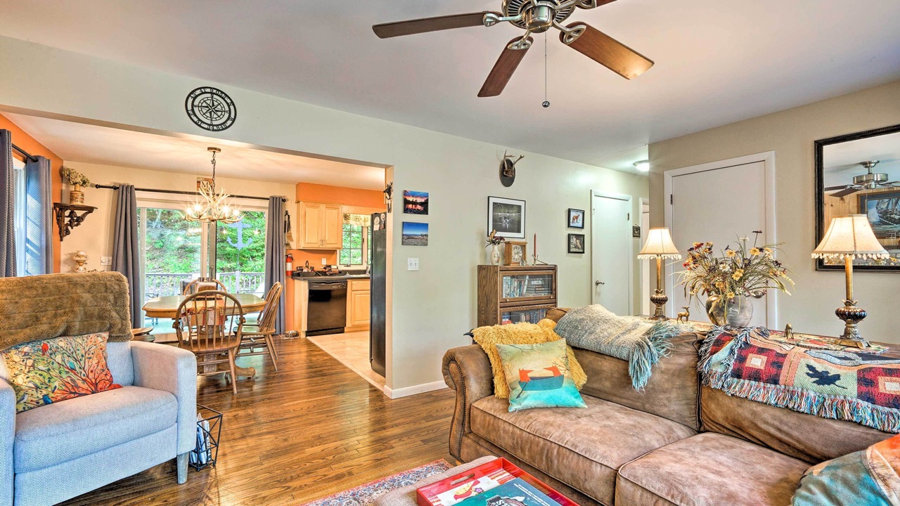 Photo of Livingroom in Chestertown