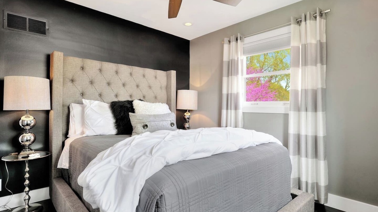 Photo of Bedroom in Champaign
