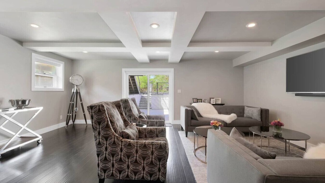 Photo of Livingroom in Champaign