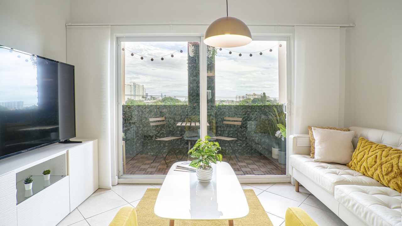 Photo of Livingroom in Coral Way