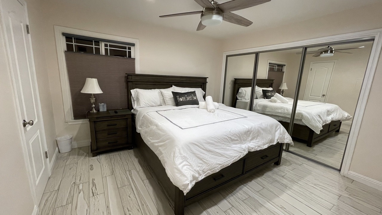 Photo of Bedroom in Canoga Park