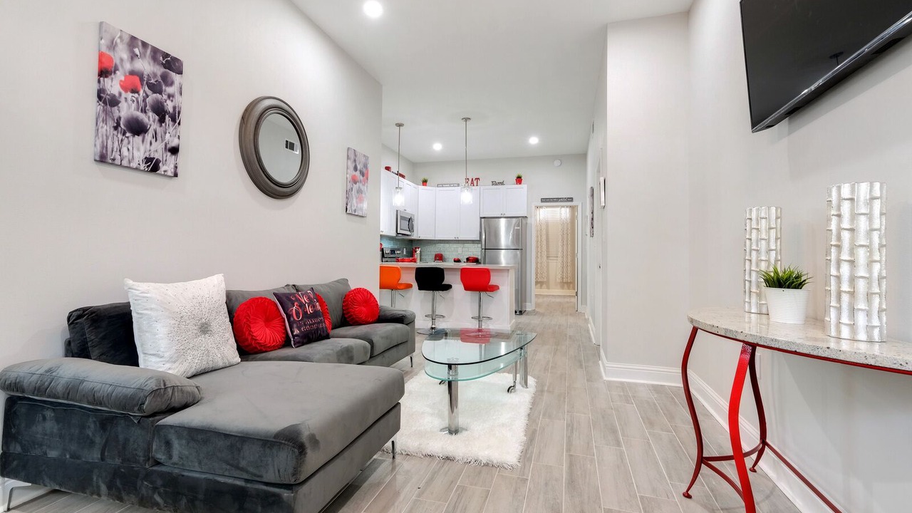 Photo of Livingroom in Seventh Ward