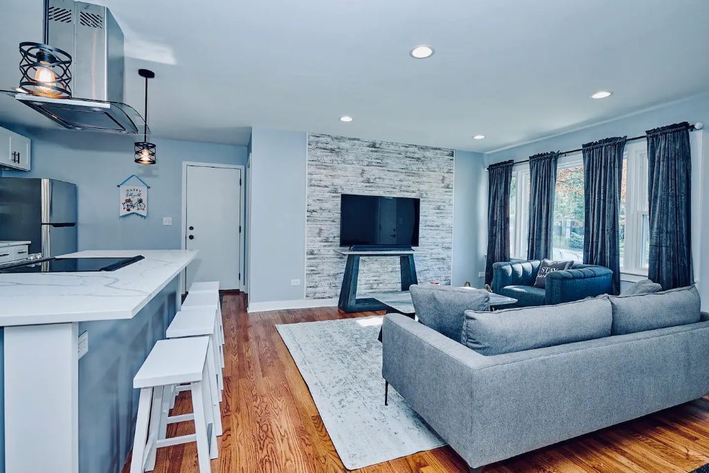 Photo of Livingroom in St. Charles