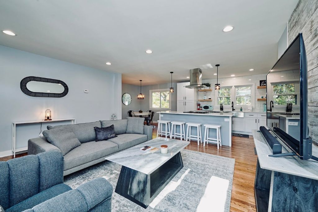 Photo of Livingroom in St. Charles