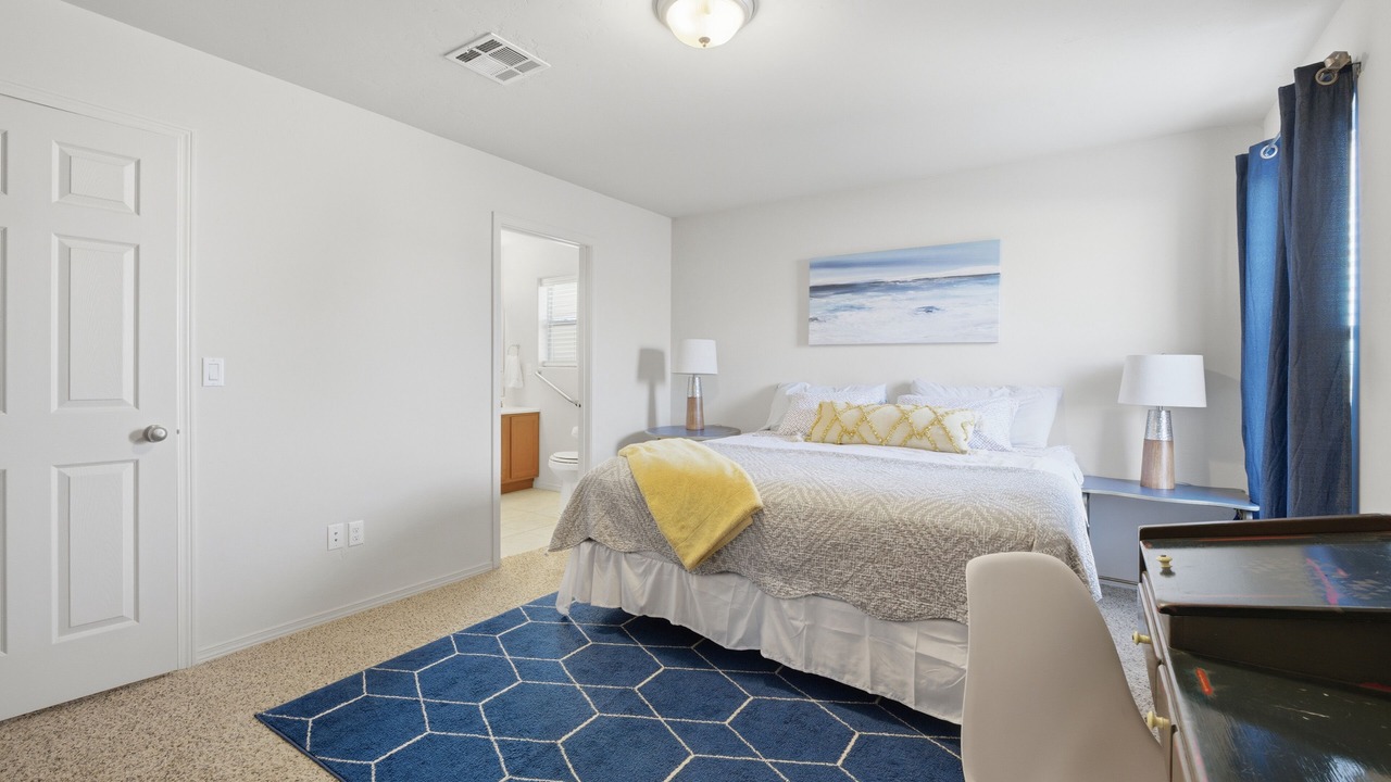 Photo of Bedroom in Alamogordo