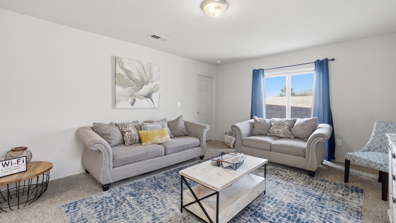 Photo of Livingroom in Alamogordo