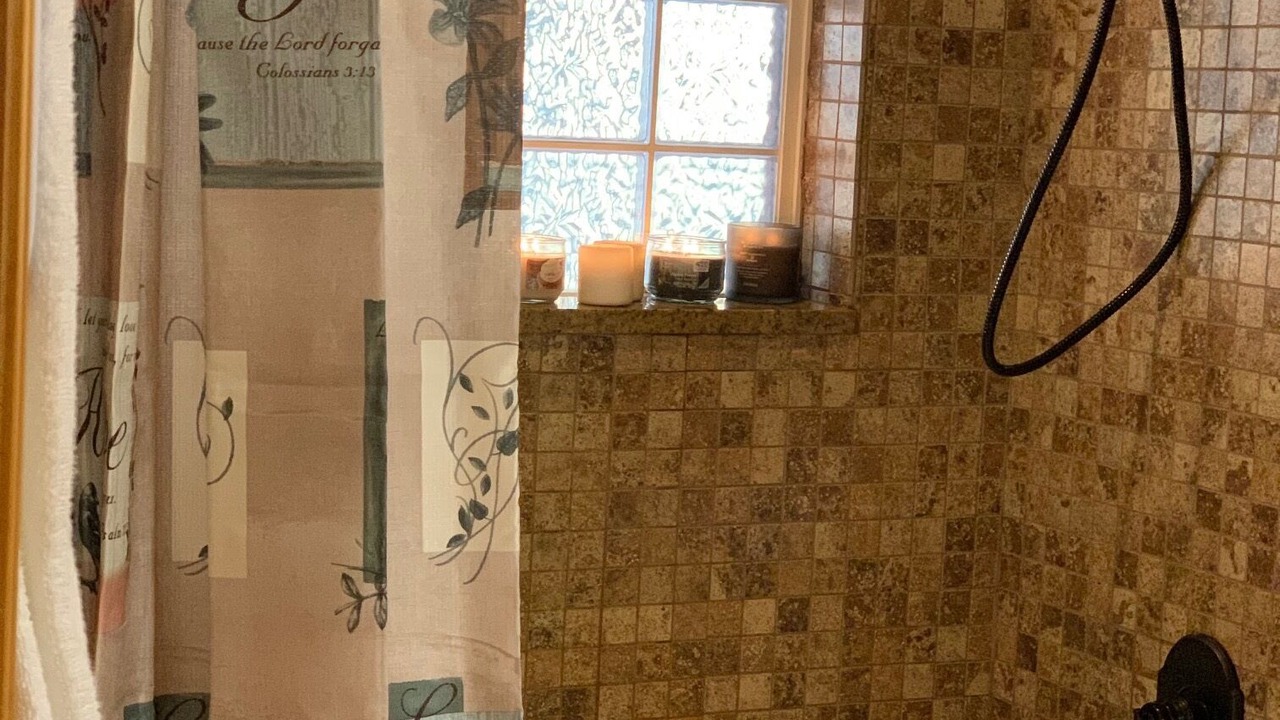 Photo of Bathroom in Murphy
