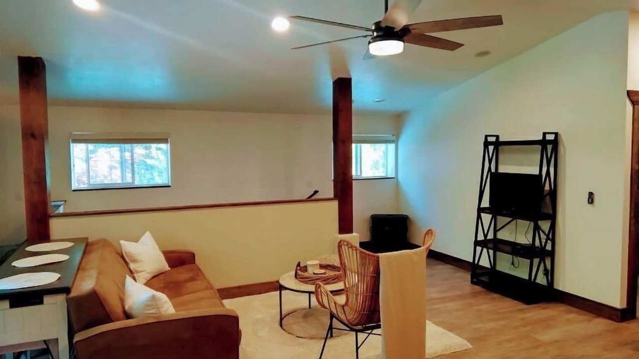 Photo of Livingroom in Bow