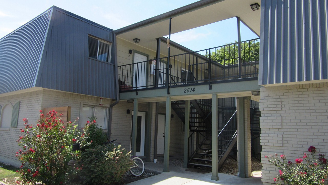 Photo of Outdoor in South Lamar