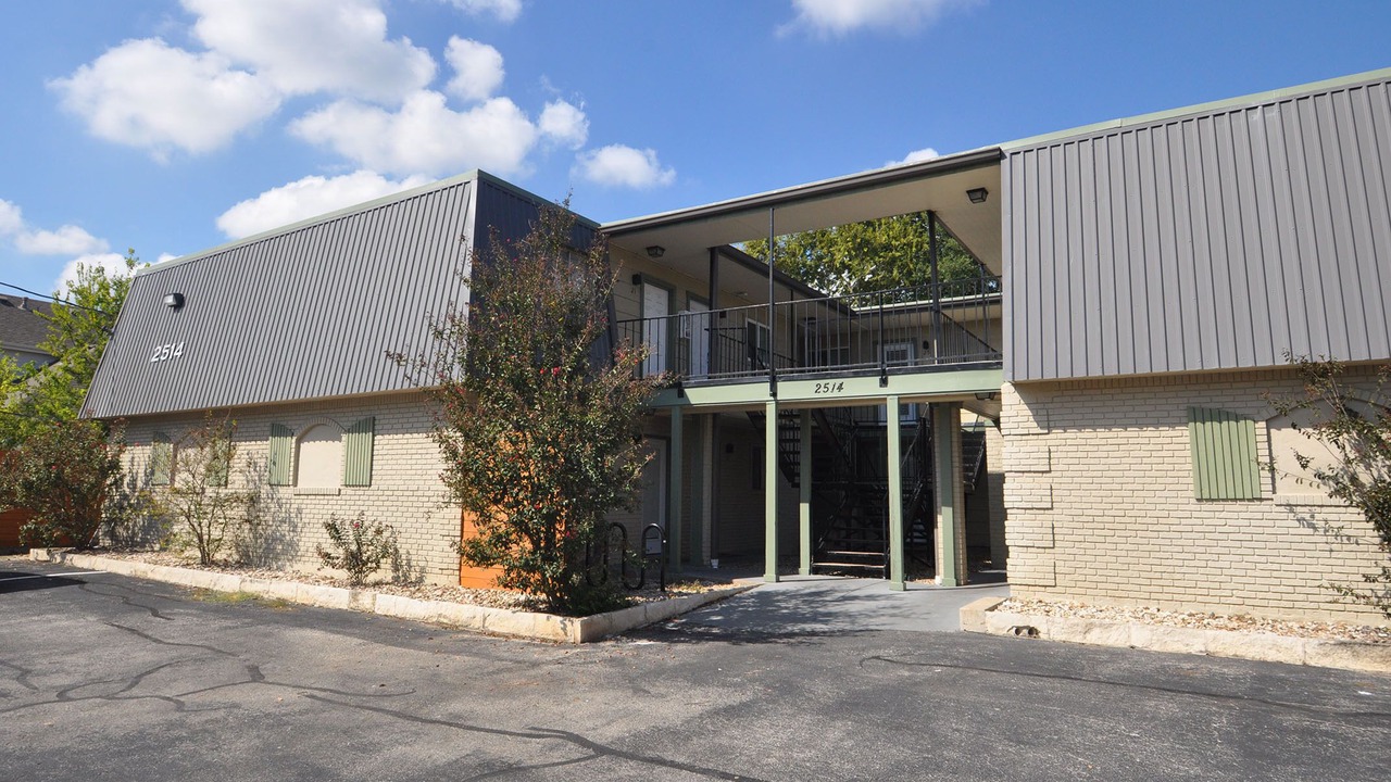 Photo of Outdoor in South Lamar