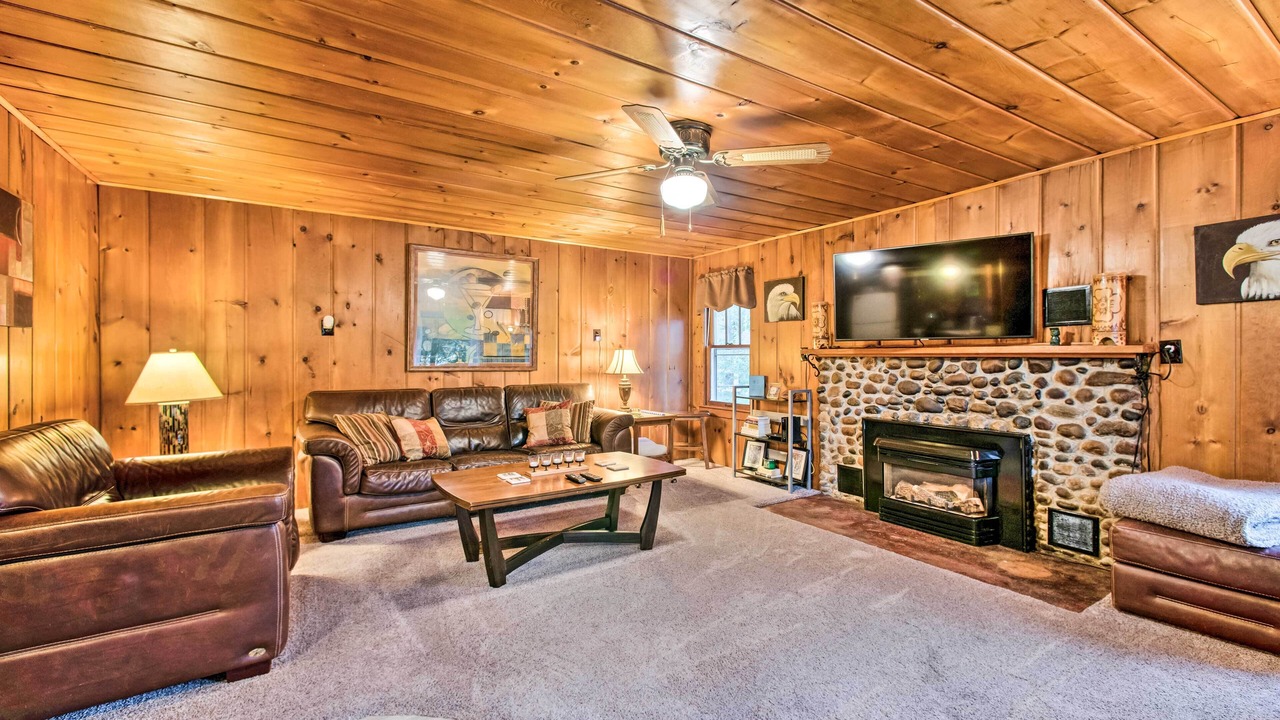 Photo of Bedroom in East Tawas