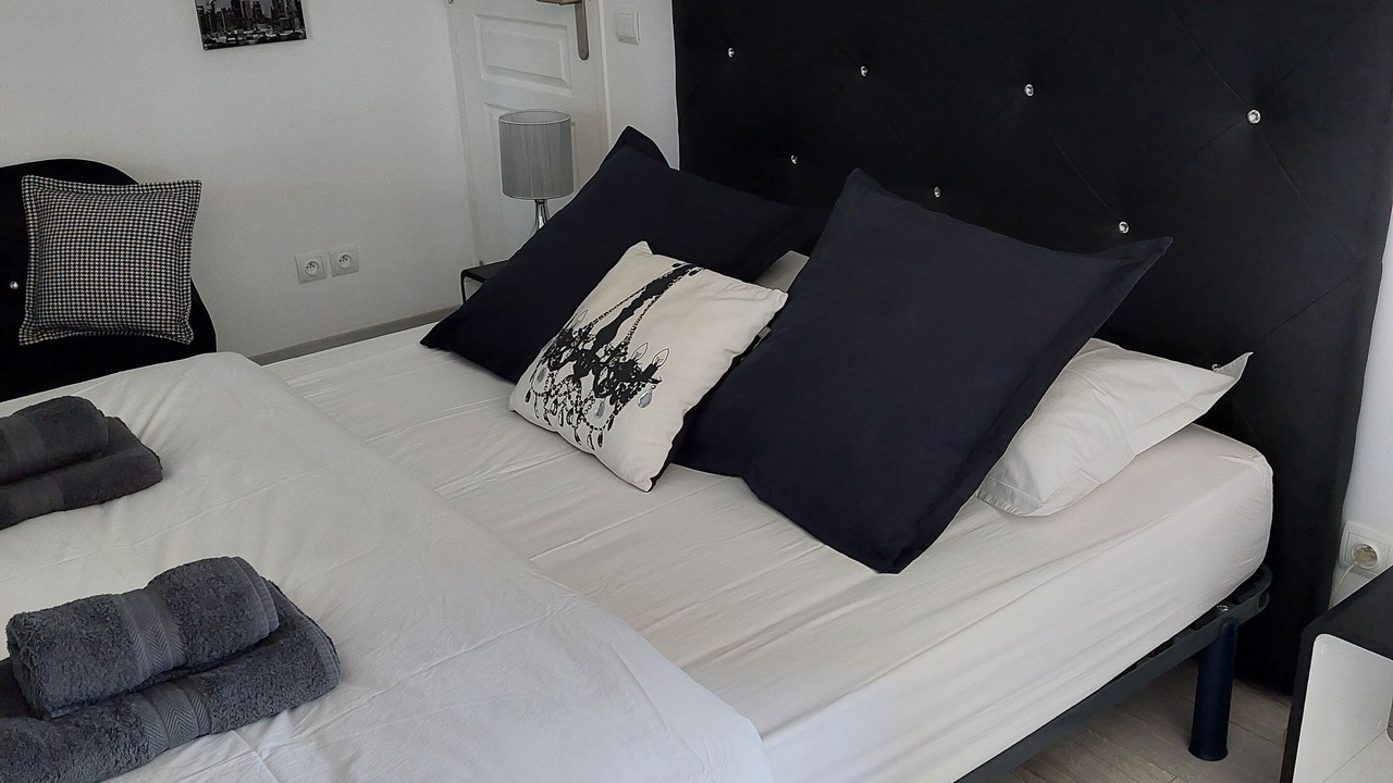 Photo of Bedroom in Saint-Romain-de-Jalionas