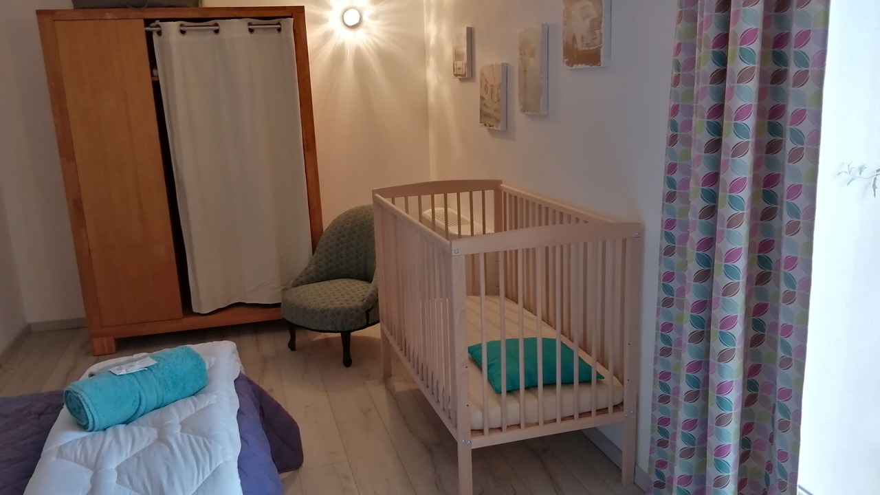 Photo of Bedroom in Saint-Romain-de-Jalionas