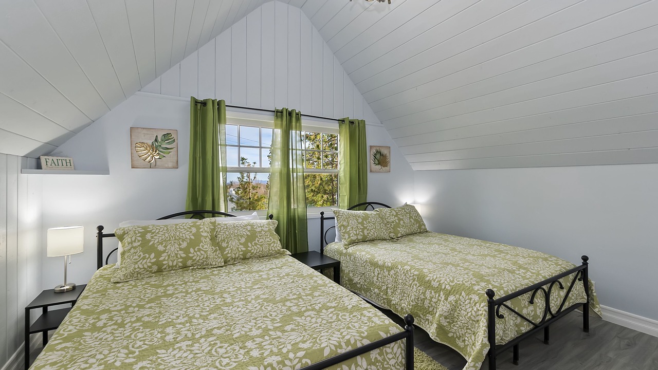 Photo of Bedroom in Lake Arrowhead